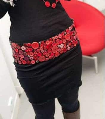 تجميل الملابس بالازرار