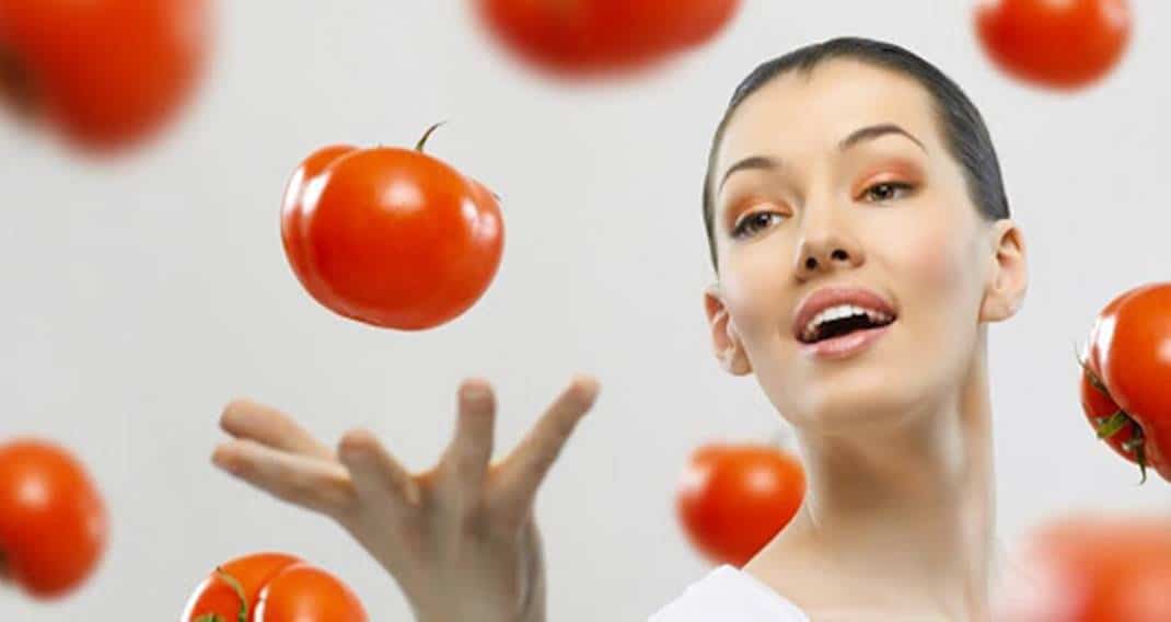 11 فائدة مهمة من الطماطم للبشرة وتجربتي معها