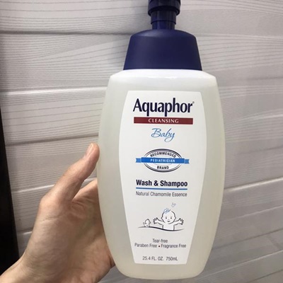 وشامبو الأطفال خالي من الروائح العطرية من Aquaphor