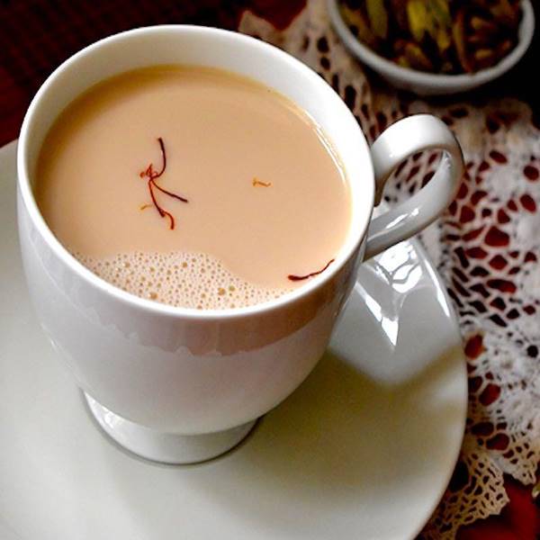 عصير القهوة العربية الباردة بالزعفران والفانيليا