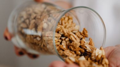 ما هي المكسرات المشكلة وكيف تختار المزيج المناسب؟